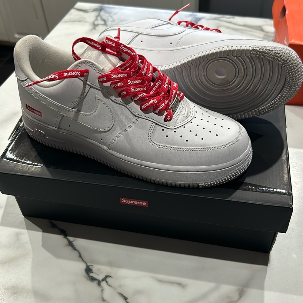 Supreme White Nike Airforce 1s